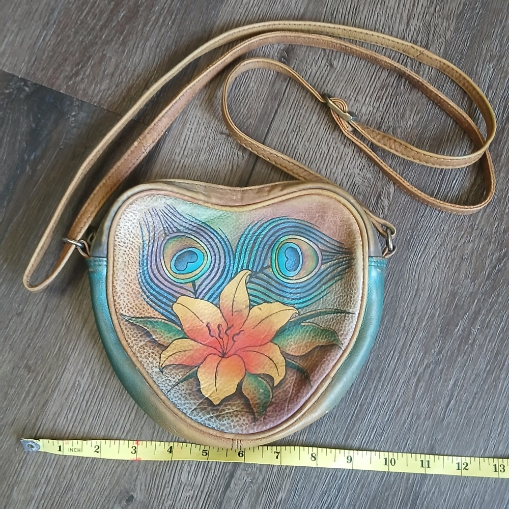 Anuschka hand-painted leather shoulder bag heart shape Peacock Feather Floral - Picture 3 of 12
